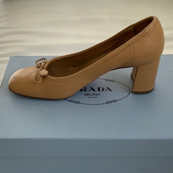 Prada heels - Picture 5 of 6